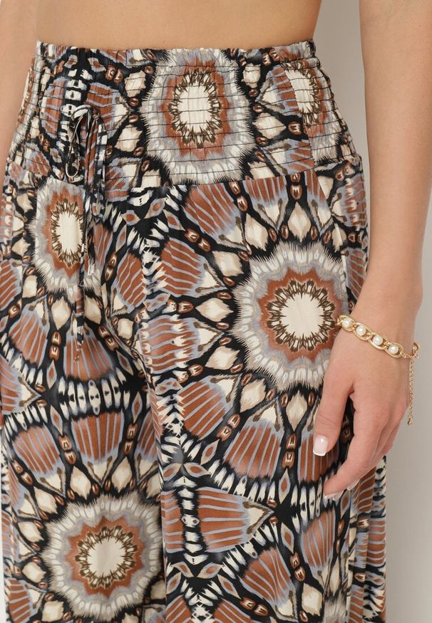 Born2be - Brązowe Wiskozowe Spodnie Typu Palazzo z Wysokim Stanem i Gumką w Pasie Agnalia. Okazja: na co dzień. Stan: podwyższony. Kolor: brązowy. Materiał: wiskoza. Długość: długie. Styl: casual