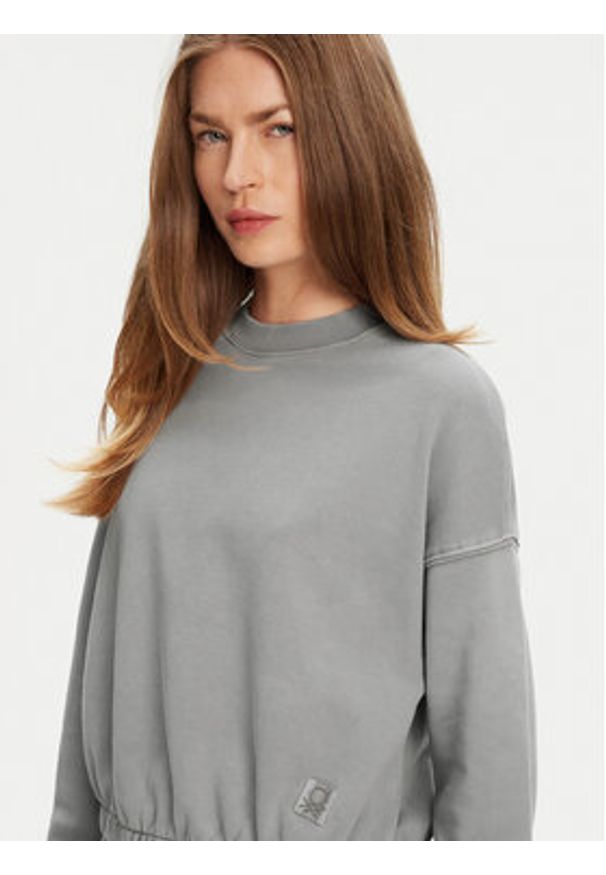 United Colors of Benetton - United Colors Of Benetton Bluza 39BLD109O Szary Regular Fit. Kolor: szary. Materiał: bawełna