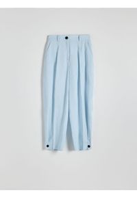 Reserved - Spodnie z lyocellem i lnem - jasnoniebieski. Kolor: niebieski. Materiał: len