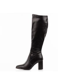 Czarne kozaki damskie na słupku S.Barski 921. Okazja: na co dzień, do pracy. Kolor: czarny. Materiał: skóra. Szerokość cholewki: normalna. Sezon: zima, jesień. Obcas: na słupku. Styl: klasyczny, casual, elegancki #1