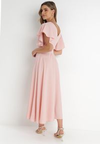 Born2be - Różowa Rozkloszowana Sukienka Zdobiona Falbanami Emilienne. Okazja: na randkę, na spacer. Kolor: różowy. Materiał: jeans, tkanina. Wzór: aplikacja, gładki, jednolity. Typ sukienki: rozkloszowane. Styl: wizytowy, klasyczny, elegancki. Długość: maxi #6