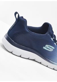 bonprix - Sneakersy Skechers z pianką memory. Kolor: niebieski