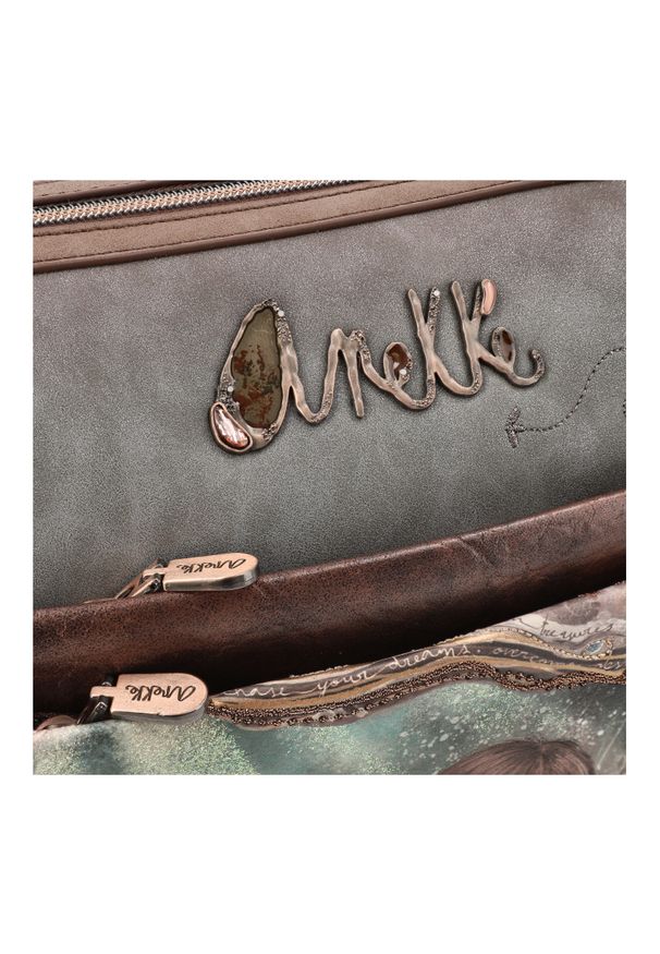 Brązowa Torebka Anekke Elegancka Listonoszka Damska Na Ramię. Kolor: brązowy. Wzór: aplikacja. Materiał: zdobione. Styl: elegancki. Rodzaj torebki: na ramię