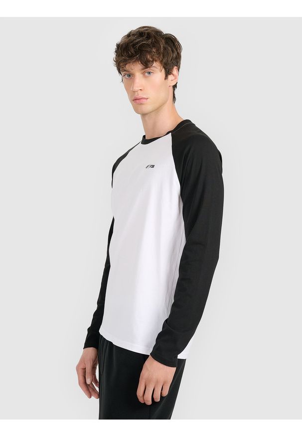 4f - 4F Longsleeve regular z nadrukiem męski - biały XXL. Okazja: na co dzień. Kolor: biały. Materiał: materiał. Długość rękawa: długi rękaw. Wzór: nadruk. Styl: casual, klasyczny