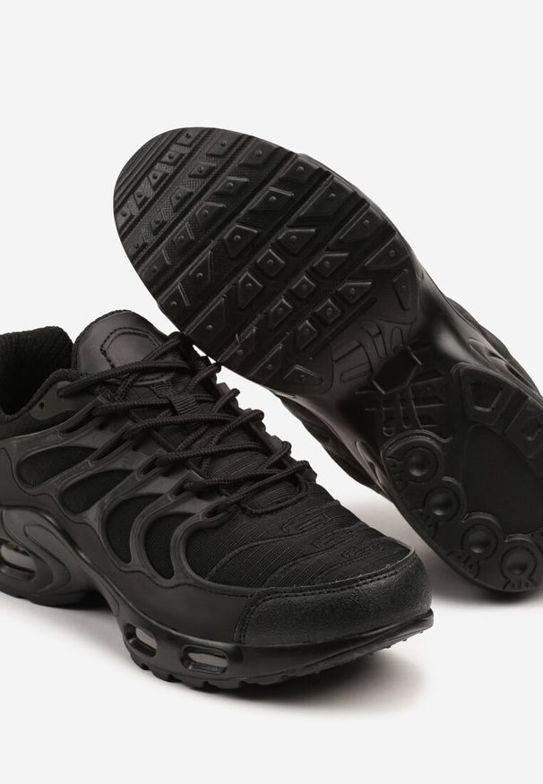 Renee - Czarne Buty Sportowe Sneakersy z Tłoczoną Cholewką Calzivis. Okazja: na co dzień. Kolor: czarny. Materiał: jeans. Szerokość cholewki: normalna. Wzór: aplikacja