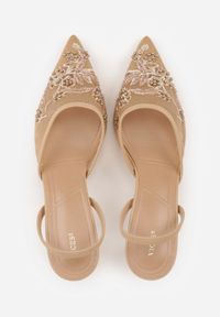 Born2be - Ciemnobeżowe Szpilki VICES z Odkrytą Piętą z Bogato Zdobionym Noskiem z Koralikami Daphironei. Okazja: na co dzień, do pracy, na spotkanie biznesowe. Kolor: beżowy. Materiał: jeans. Wzór: aplikacja. Obcas: na szpilce. Styl: klasyczny, casual, biznesowy, elegancki #2