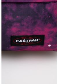 Eastpak Plecak damski kolor fioletowy duży wzorzysty. Kolor: fioletowy
