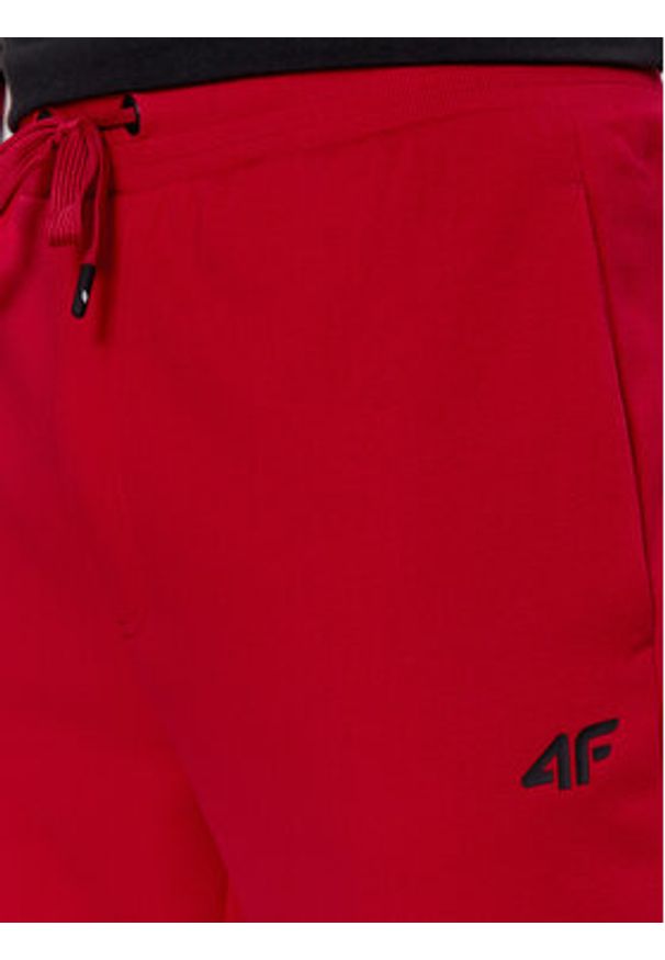 4f - 4F Spodnie dresowe 4FAW23TTROM452 Czerwony Regular Fit. Kolor: czerwony. Materiał: bawełna