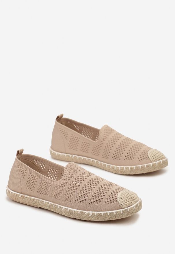 Born2be - Ciemnobeżowe Espadryle z Plecionką i Ażurowym Zdobieniem Lanivesa. Okazja: na spacer. Kolor: beżowy. Materiał: materiał. Wzór: ażurowy, aplikacja. Sezon: lato, wiosna