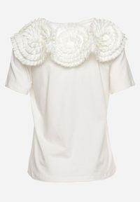 Born2be - Biały Bawełniany T-shirt z Materiałową Aplikacją 3D Jolilena. Okazja: na spacer, na spotkanie biznesowe, na co dzień. Kolor: biały. Materiał: materiał, bawełna. Wzór: aplikacja. Styl: klasyczny, casual, elegancki, biznesowy #7