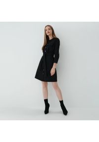 Mohito - Czarna sukienka mini - Czarny. Kolor: czarny. Długość: mini