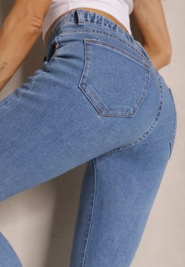 Renee - Jasnoniebieskie Jeansy Typu Skinny z Bawełną High Waist Novorine. Okazja: na co dzień. Stan: podwyższony. Kolor: niebieski. Styl: elegancki, casual