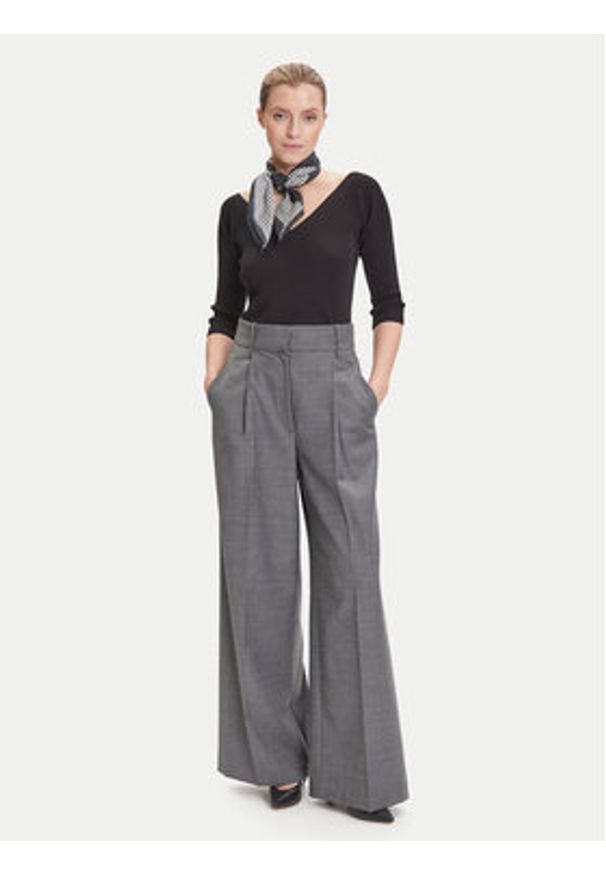 Weekend Max Mara Bluzka Oceano 2525366031 Czarny Slim Fit. Kolor: czarny. Materiał: wiskoza