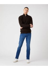 Wrangler - WRANGLER HALF ZIP KNIT MĘSKI SWETER ROZPINANY DELICIOSO BROWN W8D0PJH38 112321332. Okazja: na co dzień, na randkę. Typ kołnierza: golf. Materiał: wełna, bawełna, materiał, poliamid, jeans. Długość rękawa: długi rękaw. Długość: długie. Styl: klasyczny, elegancki, casual