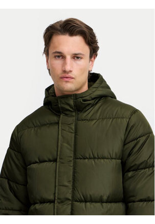Blend Kurtka zimowa 20717531 Zielony Regular Fit. Kolor: zielony. Materiał: syntetyk. Sezon: zima