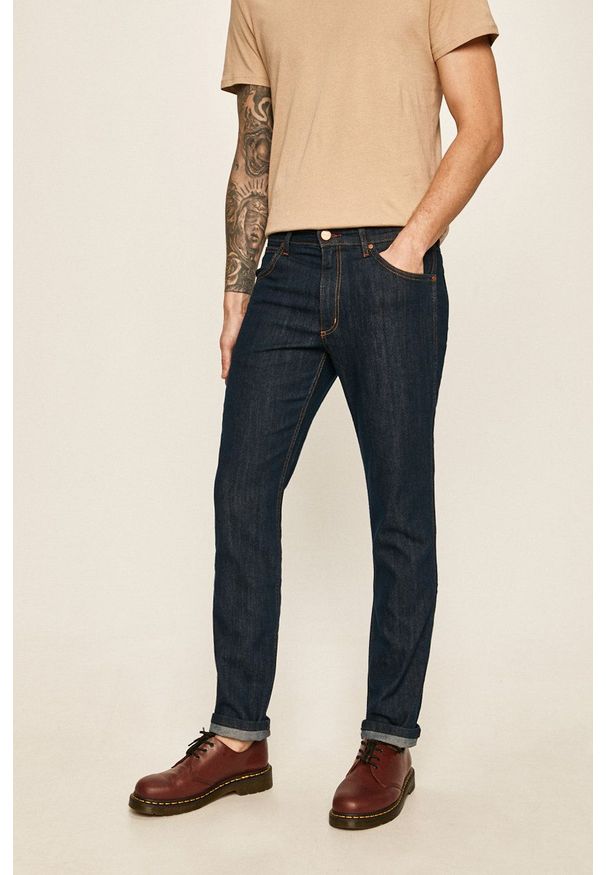 Wrangler - Jeansy GREENSBORO OCEAN. Okazja: na co dzień. Kolor: niebieski. Styl: klasyczny, casual