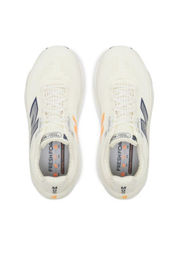 New Balance Buty do biegania More v5 MMORCF5 Beżowy. Kolor: beżowy. Materiał: materiał