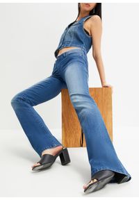 bonprix - Dżinsy Bootcut, Mid Waist, ze stretchem. Kolor: niebieski