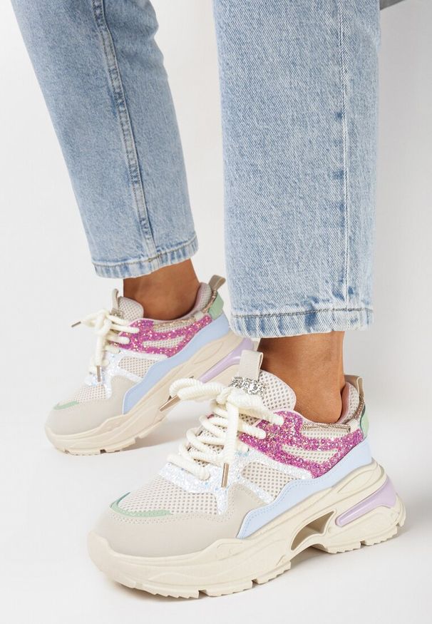Born2be - Beżowo-Różowe Sneakersy na Grubej Podeszwie z Brokatowymi Wstawkami i Cyrkoniami Wirnessa. Okazja: na co dzień. Kolor: beżowy. Materiał: jeans