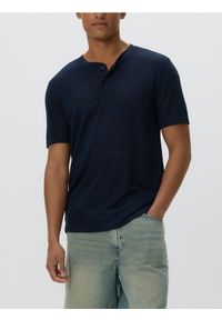 Reserved - T-shirt henley regular fit - granatowy. Typ kołnierza: typu henley. Kolor: niebieski. Materiał: dzianina, wiskoza