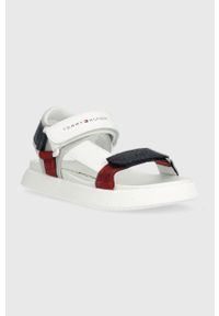 TOMMY HILFIGER - Tommy Hilfiger sandały dziecięce kolor biały. Zapięcie: rzepy. Kolor: biały. Materiał: materiał #2
