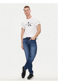 Calvin Klein Jeans T-Shirt Distrupted J30J325190 Biały Regular Fit. Kolor: biały. Materiał: bawełna #4