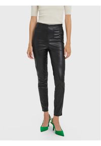 Vero Moda Spodnie z imitacji skóry Lana 10269992 Czarny Slim Fit. Kolor: czarny. Materiał: skóra #1