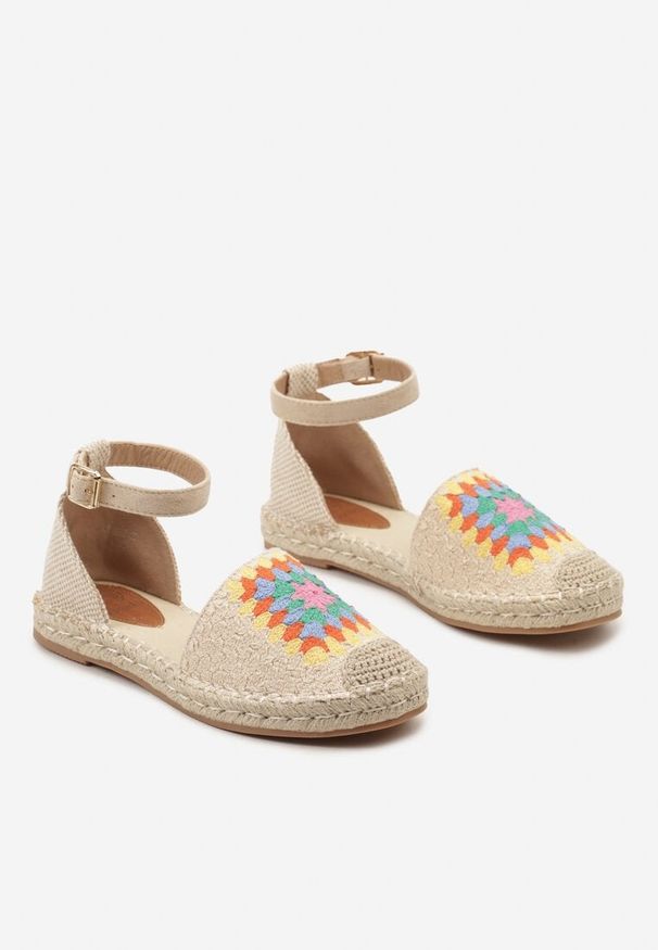 Born2be - Beżowe Płaskie Espadryle Zapinane Wokół Kostki na Sprzączkę z Podeszwą z Juty Biovella. Zapięcie: sprzączka. Kolor: beżowy. Materiał: materiał. Sezon: lato. Obcas: na obcasie. Wysokość obcasa: niski