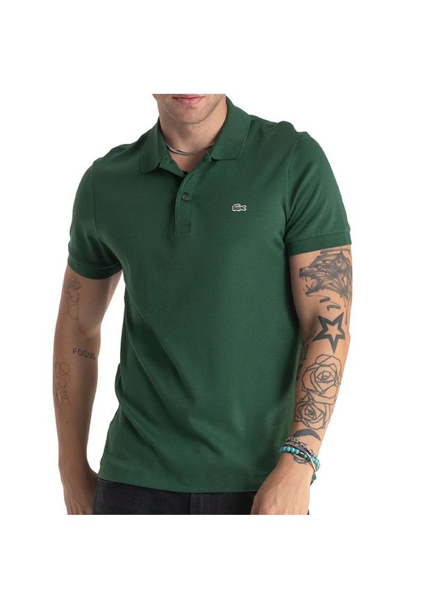 Koszulka Lacoste Cotton Shirt Regular Fit DH2050-132 - zielona. Typ kołnierza: polo. Kolor: zielony. Materiał: bawełna. Długość rękawa: krótki rękaw. Długość: krótkie. Wzór: aplikacja. Sezon: lato