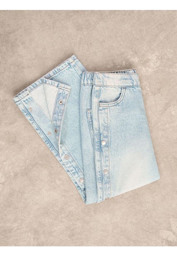 Reserved - Jeansy wide leg z napami - niebieski. Kolor: niebieski