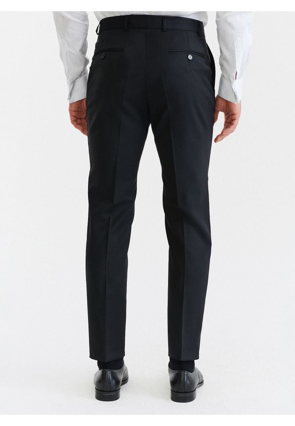 Pako Lorente - PAKO LORENTE – Spodnie smokingowe P000B-6S-001-C-S. Materiał: wełna. Wzór: gładki. Styl: młodzieżowy