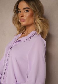 Renee - Fioletowa Koszula z Ażurową Stójką i Bufiastym Rękawem Nito. Typ kołnierza: kołnierzyk stójkowy. Kolor: fioletowy. Materiał: tkanina. Wzór: ażurowy #5