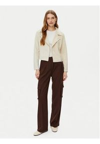 Vero Moda Kurtka z imitacji skóry Jose 10300938 Beżowy Regular Fit. Kolor: beżowy. Materiał: skóra #4