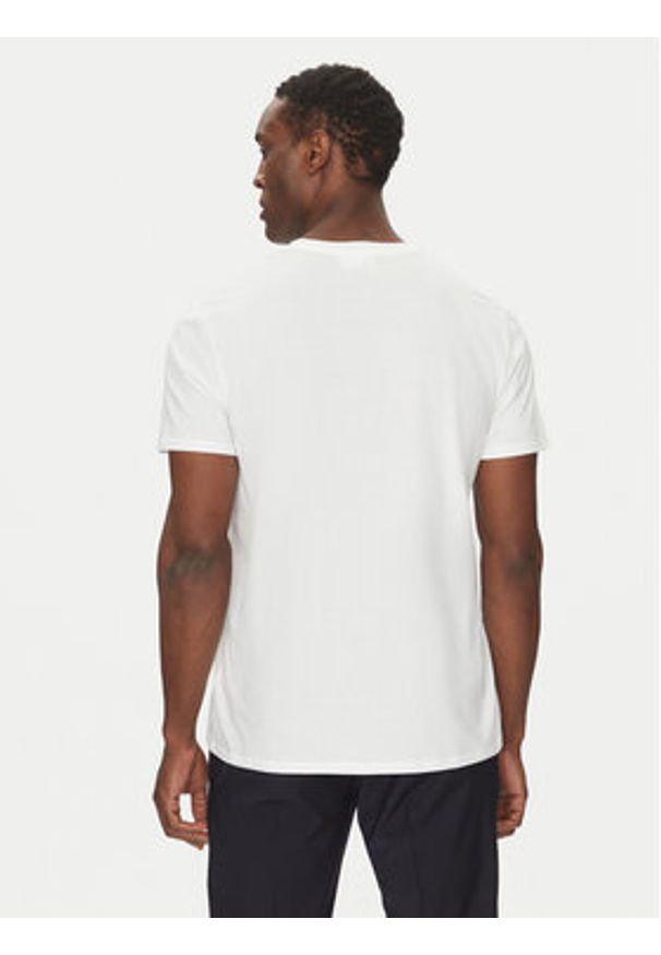 Lacoste T-Shirt TH6710 Biały Regular Fit. Kolor: biały. Materiał: bawełna