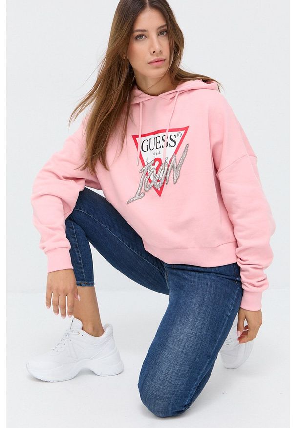 Guess - Bluza. Okazja: na co dzień. Kolor: różowy. Materiał: dzianina. Długość rękawa: długi rękaw. Długość: długie. Wzór: aplikacja. Styl: casual