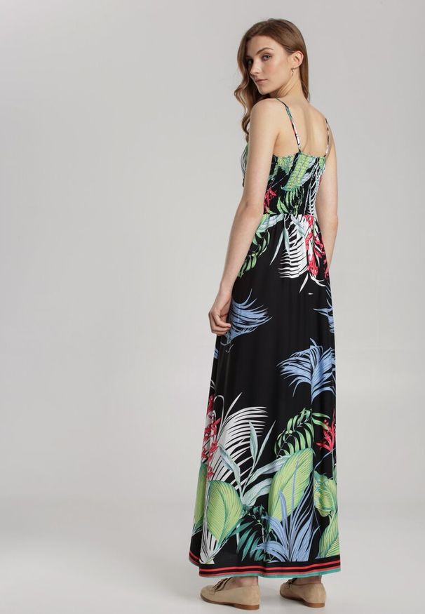 Renee - Czarna Sukienka Ianariko. Kolor: czarny. Materiał: tkanina. Długość rękawa: na ramiączkach. Sezon: lato. Typ sukienki: rozkloszowane, kopertowe. Styl: wakacyjny. Długość: maxi