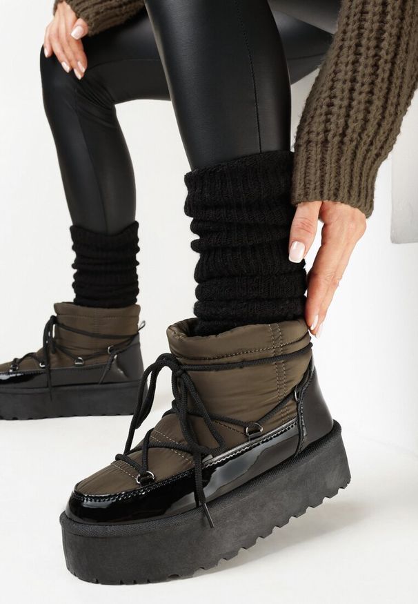 Born2be - Czarno-Zielone Śniegowce na Grubej Platformie z Ozdobnym Sznurowaniem Lamiatres. Kolor: czarny. Sezon: zima. Obcas: na platformie