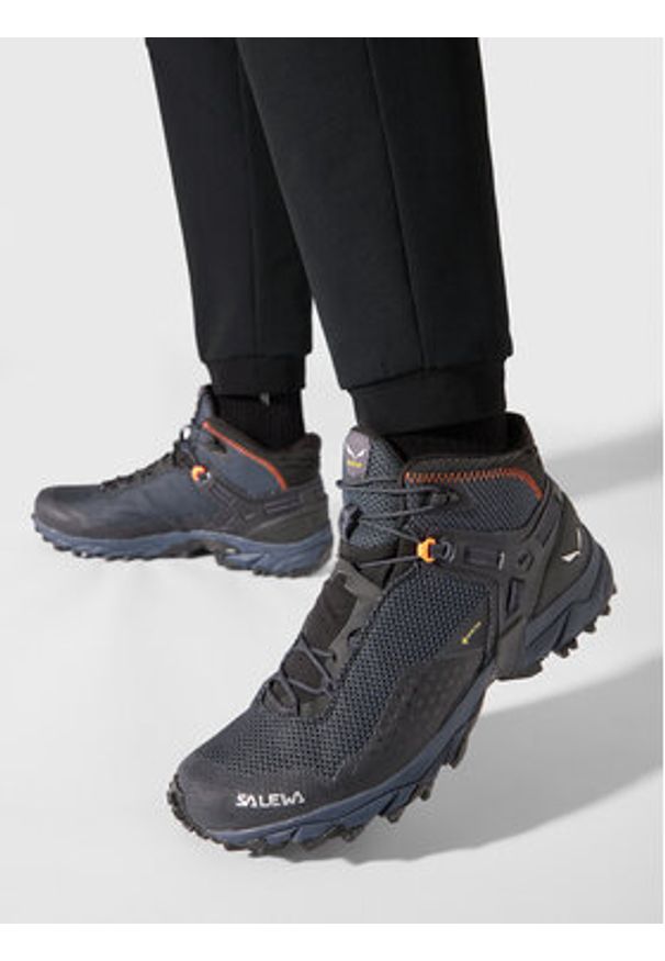 Salewa Trekkingi Ms Ultra Flex 2 Mid Gtx 61387-0984 Granatowy. Kolor: niebieski. Materiał: materiał. Sport: turystyka piesza