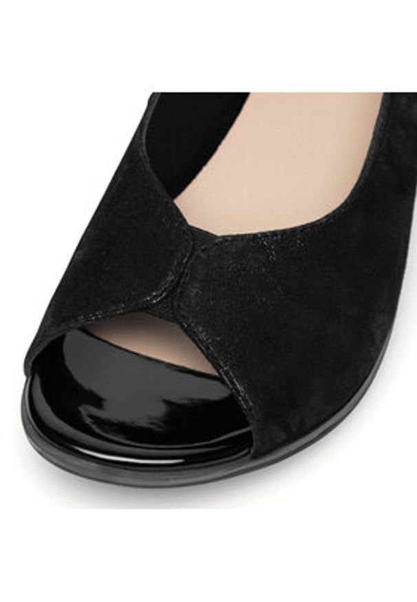 Go Soft Sandały WI23-LUCY-04 Czarny. Kolor: czarny. Materiał: zamsz, skóra