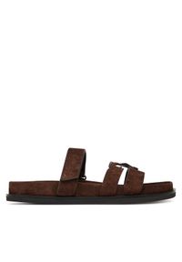 Tory Burch Klapki Ines Sport Slide 163481 Brązowy. Kolor: brązowy. Materiał: zamsz, skóra. Styl: sportowy