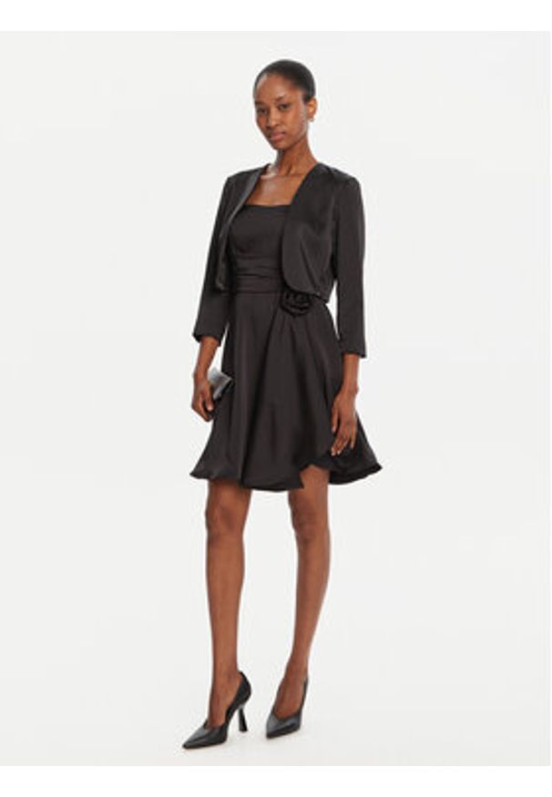 Rinascimento Bolerko CFC0125060003 Czarny Regular Fit. Kolor: czarny. Materiał: syntetyk