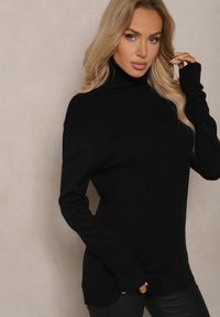 Renee - Czarny Prążkowany Golf z Bawełną o Klasycznym Kroju Inoriaea. Okazja: na spotkanie biznesowe, do pracy. Typ kołnierza: golf. Kolor: czarny. Materiał: bawełna, prążkowany. Długość rękawa: długi rękaw. Długość: długie. Styl: klasyczny #3