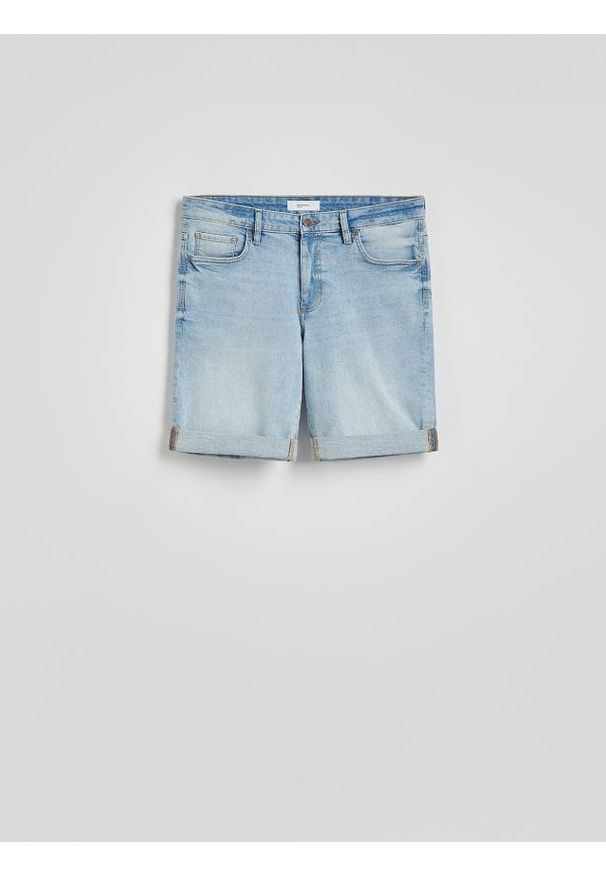 Reserved - Jeansowe szorty slim fit - niebieski. Kolor: niebieski. Materiał: jeans
