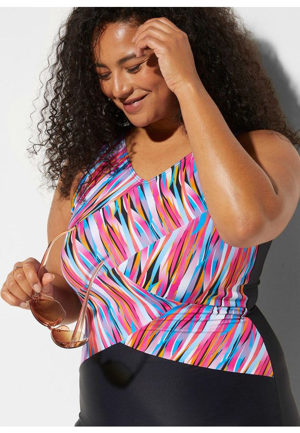 bonprix - Kostium kąpielowy shape z nogawkami, średni stopień modelowania sylwetki. Kolor: czarny. Długość: krótkie