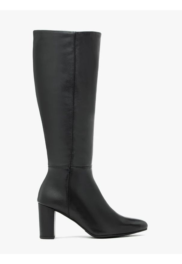 Ryłko - Czarne kozaki z szeroką cholewką. Zapięcie: zamek. Kolor: czarny. Materiał: skóra. Szerokość cholewki: szeroka. Sezon: zima, jesień. Obcas: na obcasie. Styl: elegancki, street, klasyczny. Wysokość obcasa: średni