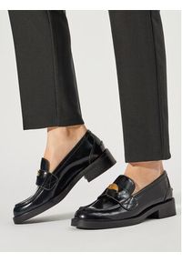 DKNY Loafersy Penny K1434520 Czarny. Kolor: czarny. Materiał: skóra, lakier #5
