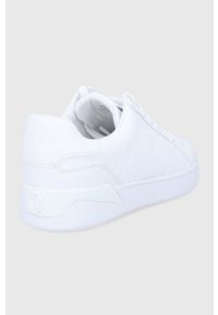Guess Buty kolor biały na płaskiej podeszwie. Nosek buta: okrągły. Zapięcie: sznurówki. Kolor: biały. Materiał: guma. Obcas: na płaskiej podeszwie #4
