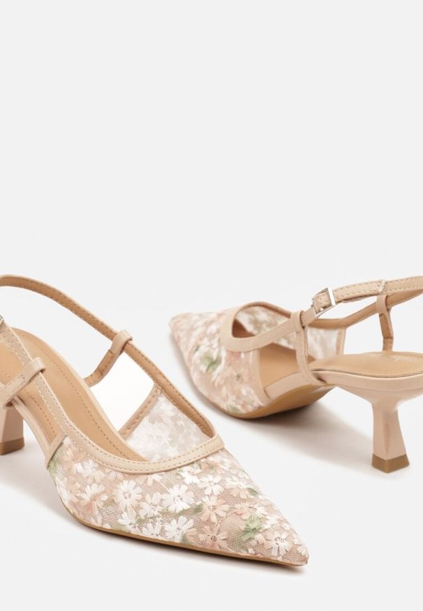 Renee - Ciemnobeżowe Sandały Vices na Kaczuszce Slingback z Koronkową Cholewką Kovimizza. Okazja: na imprezę. Zapięcie: sprzączka. Kolor: beżowy. Materiał: koronka. Sezon: lato. Obcas: na szpilce. Styl: elegancki