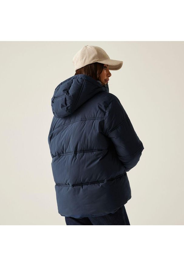 Regatta - Kurtka damska zimowa ocieplana Roxienne. Kolor: niebieski. Materiał: poliester, puch, syntetyk. Sezon: zima. Sport: turystyka piesza