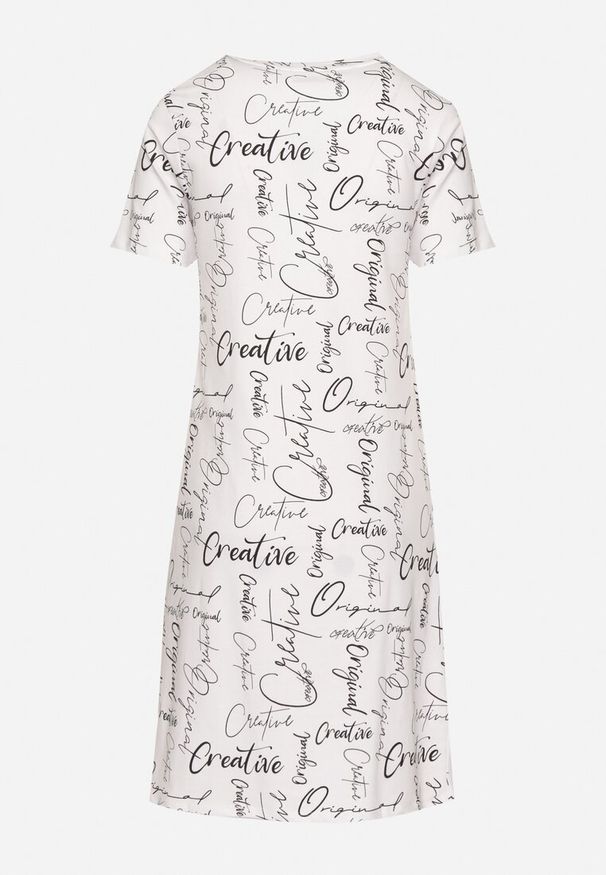 Born2be - Biała Bawełniana Sukienka o T-shirtowym Kroju z Ozdobnym Nadrukiem Feviressa. Okazja: na co dzień. Kolor: biały. Materiał: bawełna. Długość rękawa: krótki rękaw. Wzór: nadruk. Sezon: lato. Styl: elegancki, casual